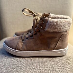 Brown High-Top Sneakers with Fur Lining